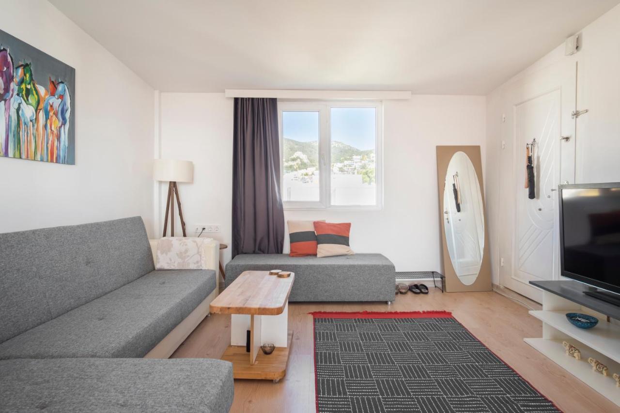 Central, Cozy, 15 Min Walk To The Beach, Fast Wi-Fi, Free Parking, 4Ppl Bodrum Exteriör bild