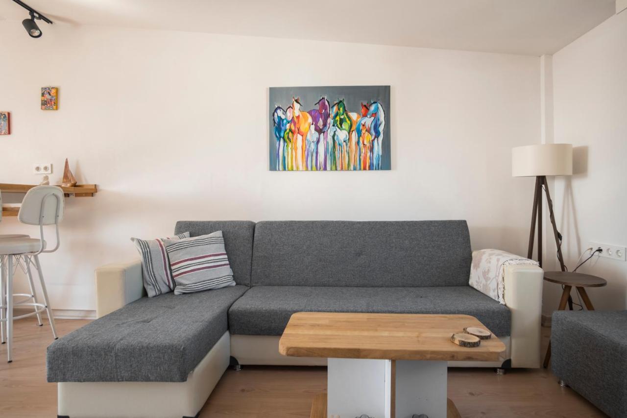 Central, Cozy, 15 Min Walk To The Beach, Fast Wi-Fi, Free Parking, 4Ppl Bodrum Exteriör bild