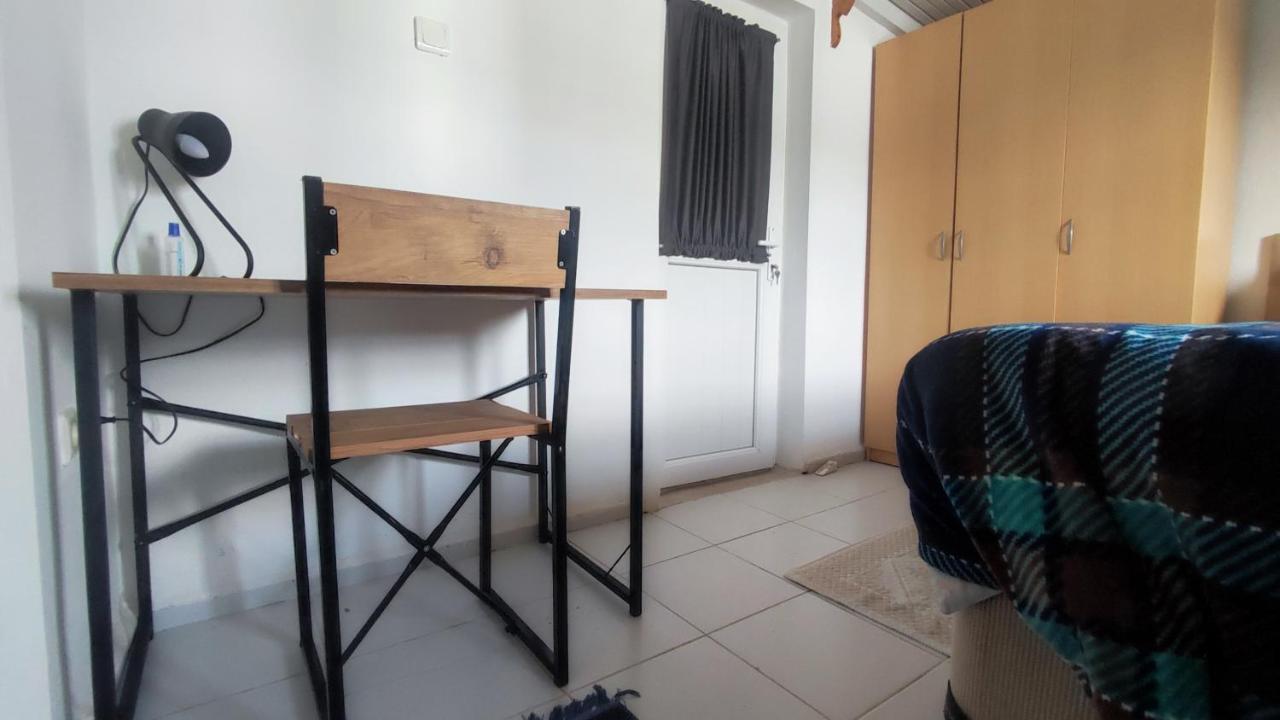 Central, Cozy, 15 Min Walk To The Beach, Fast Wi-Fi, Free Parking, 4Ppl Bodrum Exteriör bild