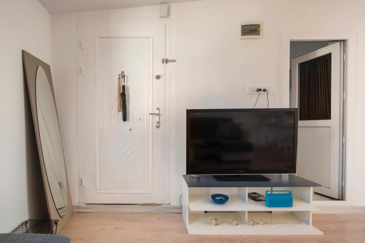 Central, Cozy, 15 Min Walk To The Beach, Fast Wi-Fi, Free Parking, 4Ppl Bodrum Exteriör bild