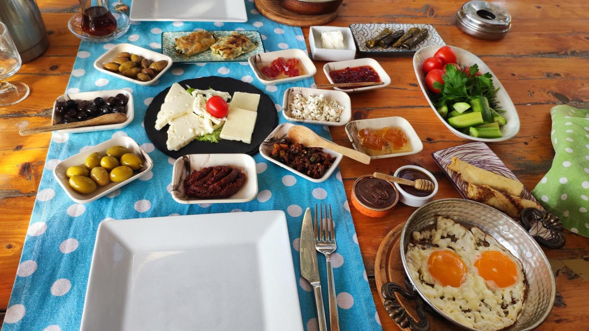 Central, Cozy, 15 Min Walk To The Beach, Fast Wi-Fi, Free Parking, 4Ppl Bodrum Exteriör bild