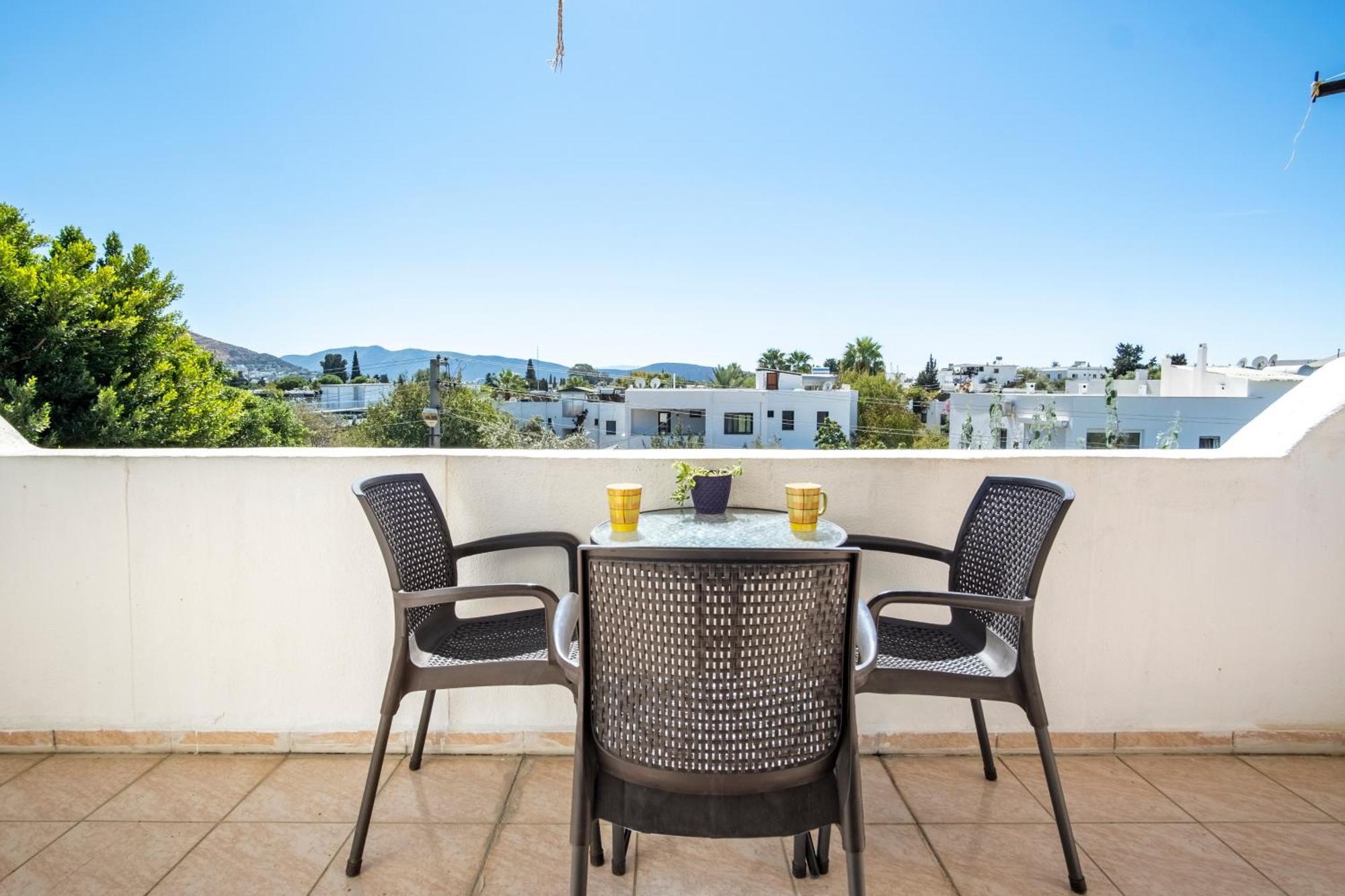 Central, Cozy, 15 Min Walk To The Beach, Fast Wi-Fi, Free Parking, 4Ppl Bodrum Exteriör bild